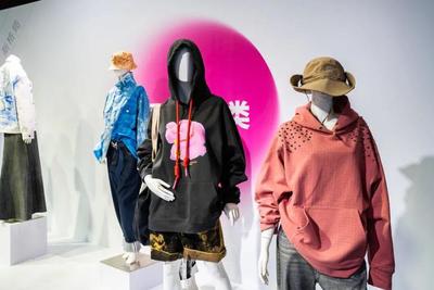 省長點贊!支柱產業(yè)煥新彩,服裝產品斬獲省長杯金獎!